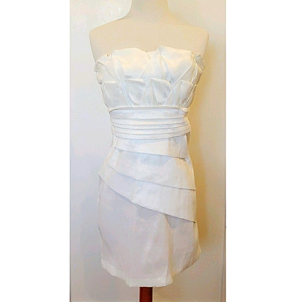 Romeo & Juliet White Fitted Mini Strapless Dress